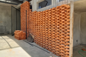 Detail produk bata trapesium presisi untuk kolom